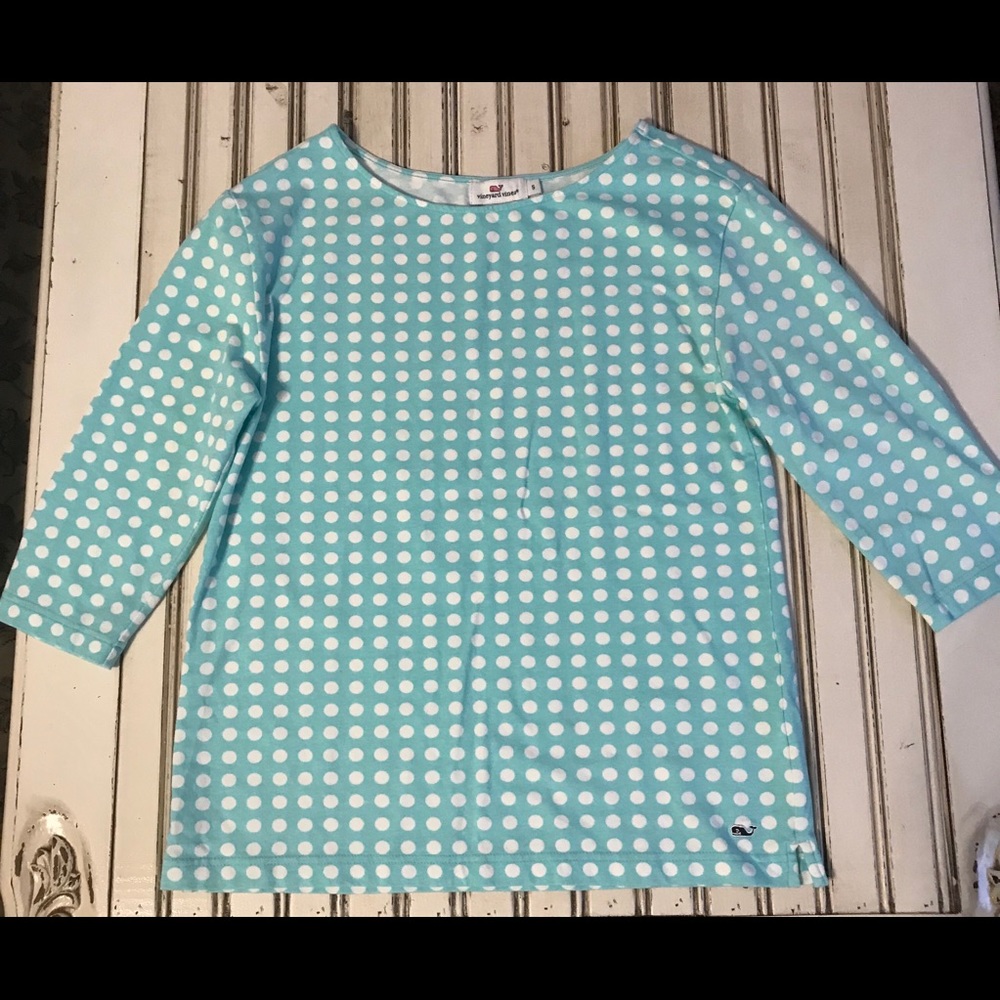 Vineyard Vines blue and white polka dot top